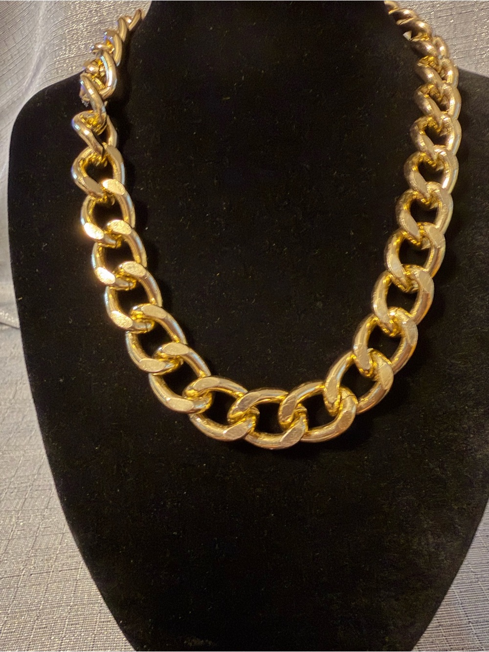 Vintage Gold-Tone Link Chain Necklace - Women Jewelry